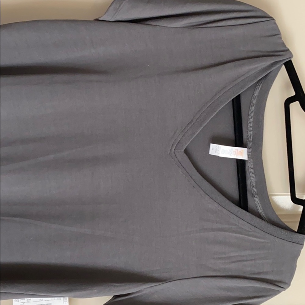 Last chance Grey vneck tee NWT MEDIUM